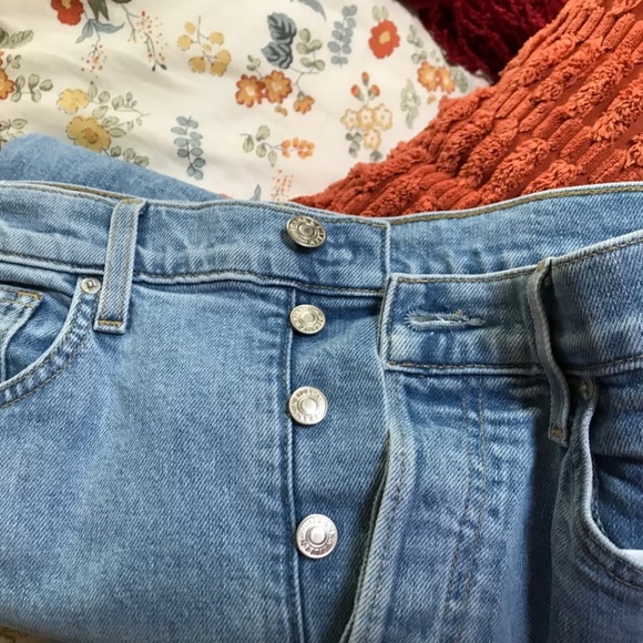 The Monaghan by Frank & Eileen Mom Jean raw hem W31 button fly - Picture 5 of 5